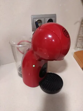 Macchina da caffè Dolce Gusto rossa
