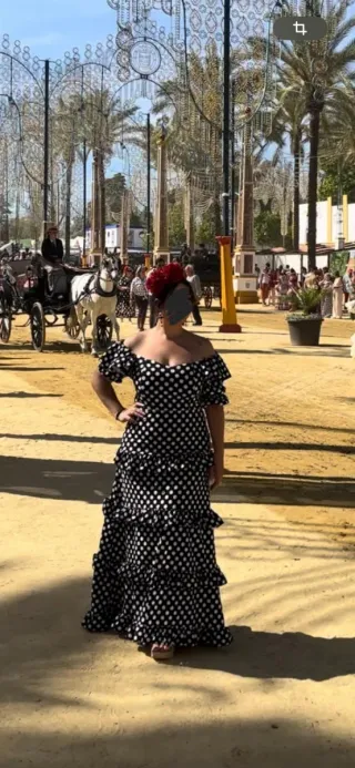 Traje Flamenca Negro Lunares Blanco