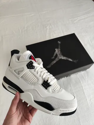 Jordan 4 Flight Club