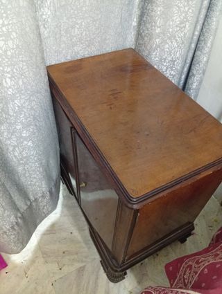 Mesita vintage de madera