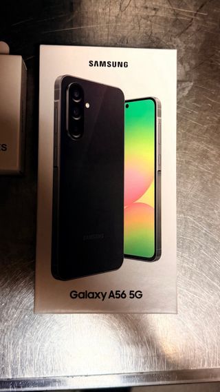 Samsung Galaxy A56 5G + Auriculares USB-C y Funda