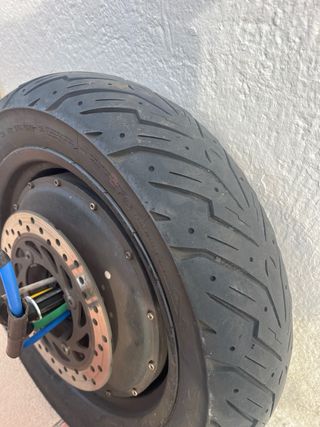 Motor V3 con neumático Silence S01