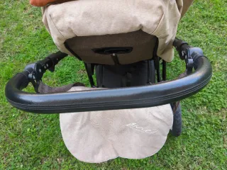 Carrito de bebé y silla de coche