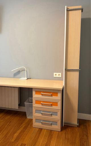 Cama juvenil con escritorio y cajones