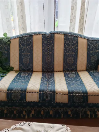 Divano tessuto beige e blu