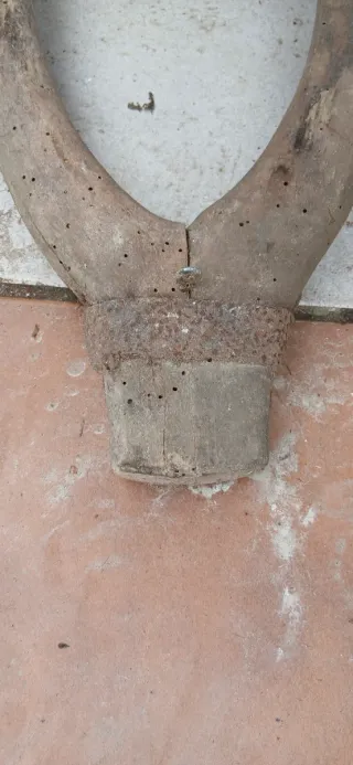 Yugo antiguo de madera