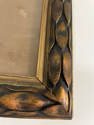 Marco cuadro muy antiguo hecho a mano pan de oro