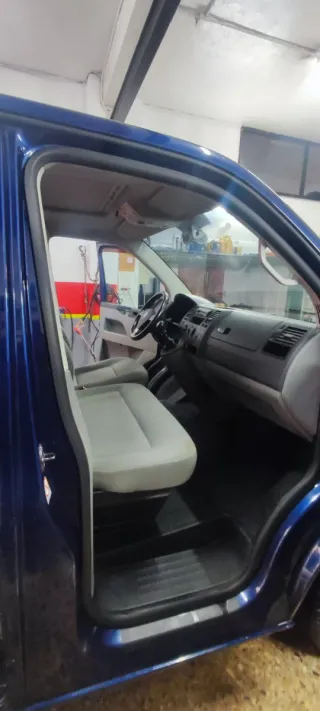 Volkswagen Transporter T5 2004