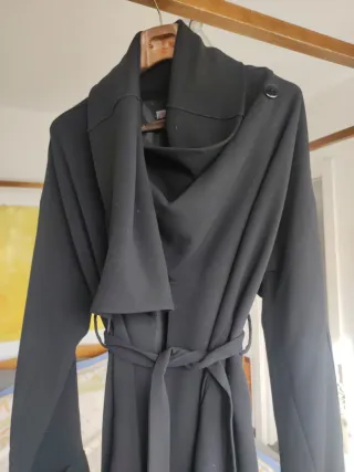 Abrigo largo negro mujer