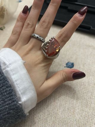 Anello vintage con pietra arancione