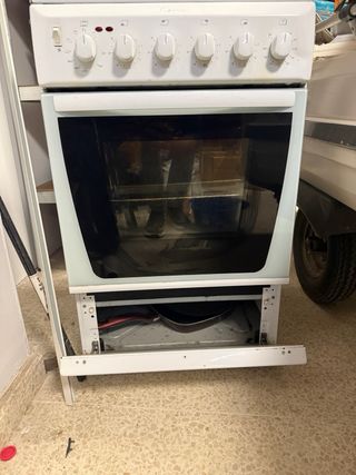 Vitrocerámica y horno Candy