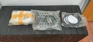 Vespa despiezada y limpia de grasas, con recambios