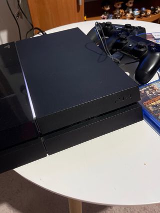 Consola PS4 Negra + 2 Mandos + Juegos