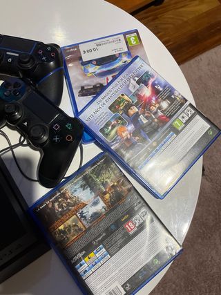 Consola PS4 Negra + 2 Mandos + Juegos
