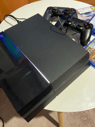 Consola PS4 Negra + 2 Mandos + Juegos