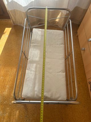 Cuna retro para muñecas