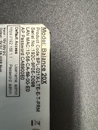 Peplink BPL-021x-lte-e-t-prm Router