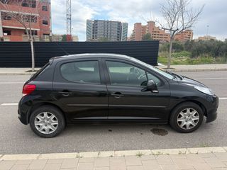 Peugeot 207 2011