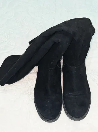 Botas negras de ante