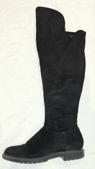 Botas negras de ante