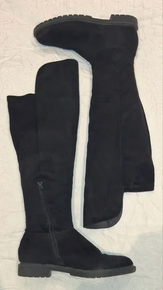 Botas negras de ante