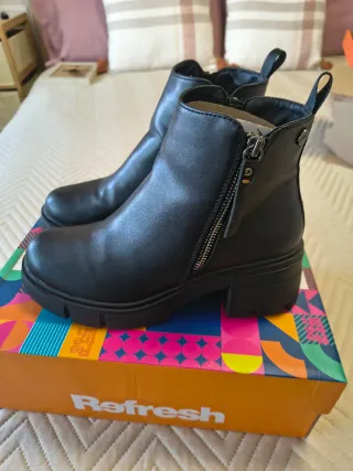 Botines Refresh Negros Talla X