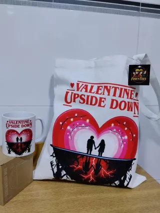 Pack Stranger Things San Valentín taza y bolsa Tot