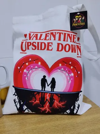 Pack Stranger Things San Valentín taza y bolsa Tot