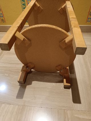 Mesa redonda de madera auxiliar