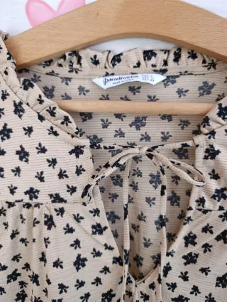 Vestido floral beige y negro