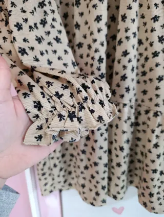 Vestido floral beige y negro