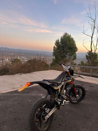 RIEJU MRT 50 SM PRO Euro 5 V2