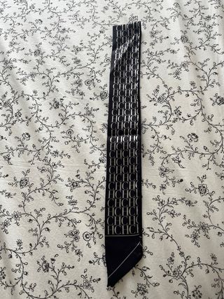 Pañuelo CH Negro Blanco