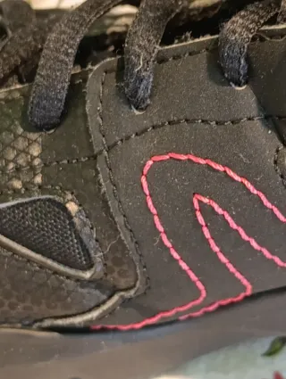 Deportivas Newfeel Negras y Rosas T  Decathlon