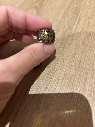 Pendientes CH Carolina Herrera