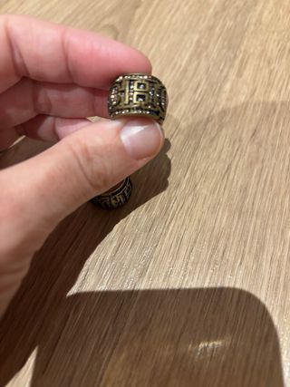 Pendientes CH Carolina Herrera