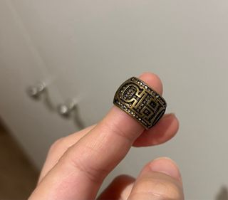 Pendientes CH Carolina Herrera