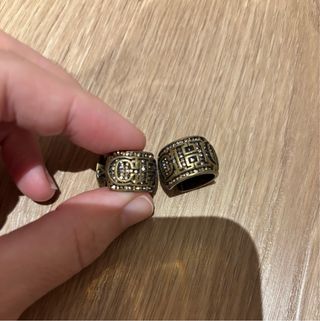 Pendientes CH Carolina Herrera