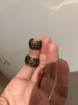 Pendientes CH Carolina Herrera