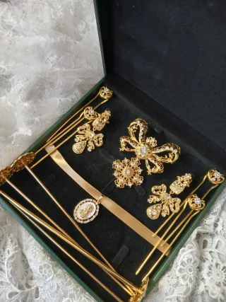 Aderezo de fallera en oro con medalla