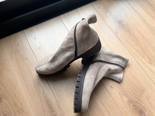 Botas Antelina Elásticas Beige