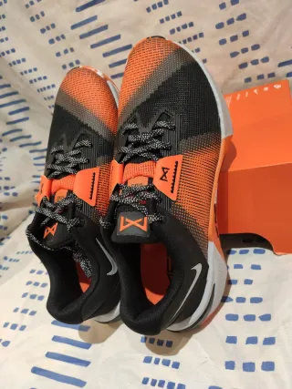 T. 42 Zapatillas Nike Metcon 10