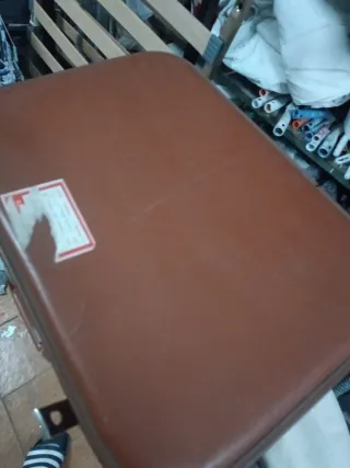 Maleta vintage marrón