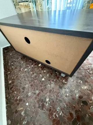 Mueble TV con ruedas y cajón