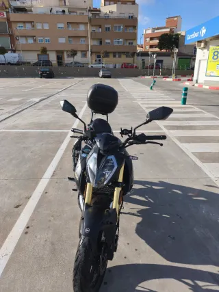 Keeway RKF 125 Naked Negra Cambio por Coche