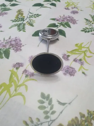 Orologio da tavolo in metallo