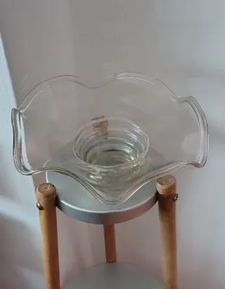 Ciotola vintage in vetro con base