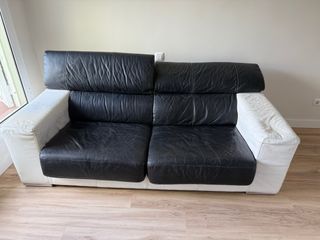 Sofá de piel bicolor blanco y negro