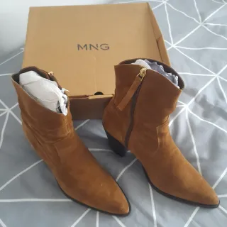 Botines ante marrón tacón