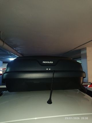 Baul y barras de coche 200 litros